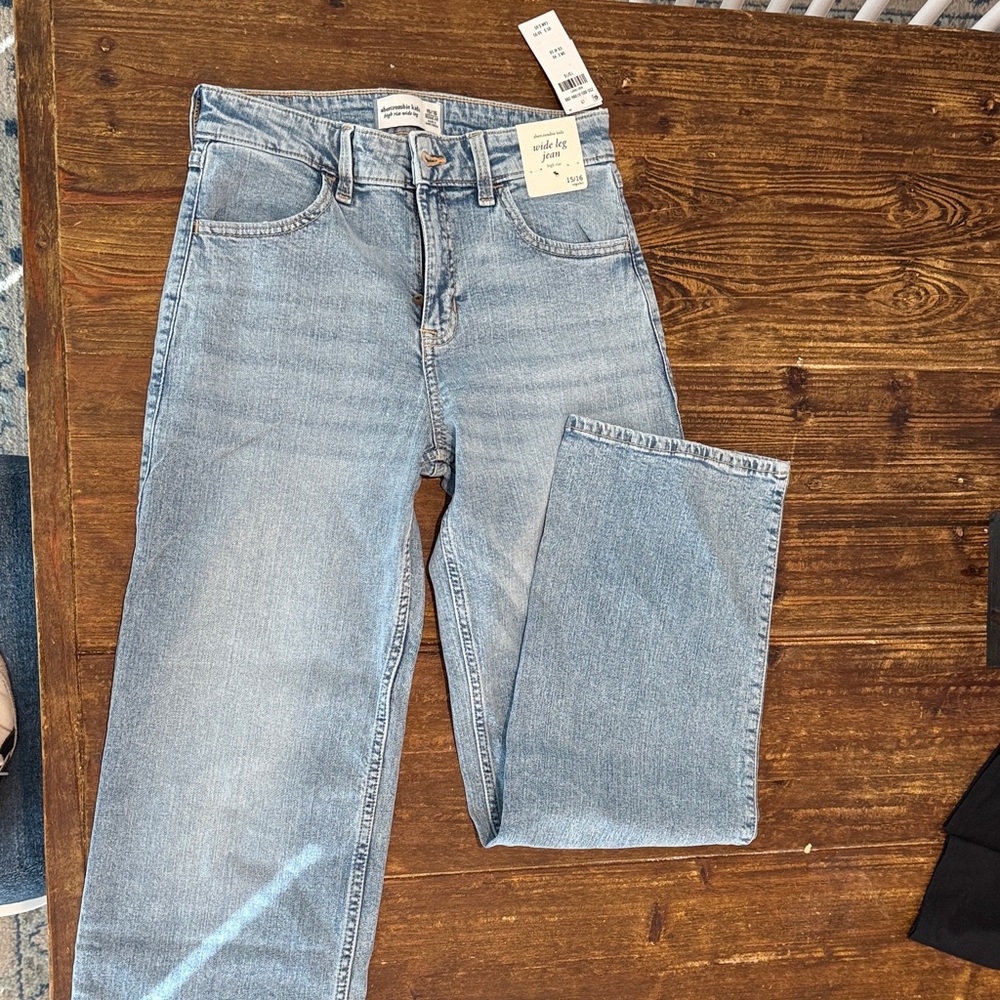abercrombie kids Light wash wide leg Jeans